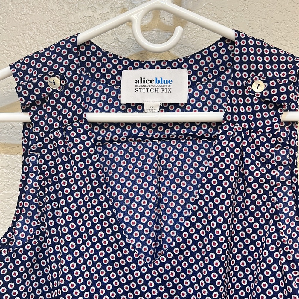 Like New! Alice Blue Toledo V-Neck Blouse - Picture 3 of 5